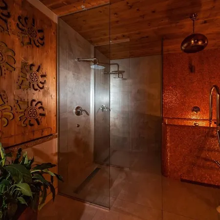 Hotel Gold 4*