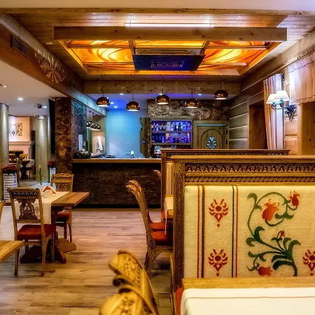 غولد فندق زاكوباني